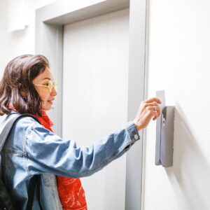 img of a door scanner